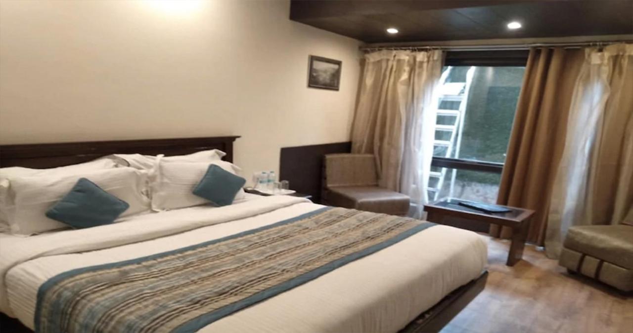 فندق Sanobar The Midtown موسوري المظهر الخارجي الصورة